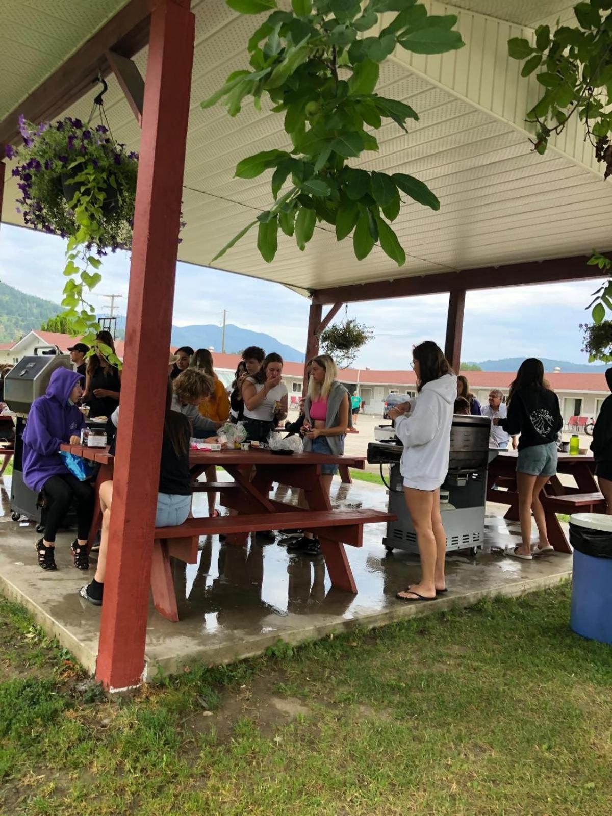 Paradise Motel Sicamous Exterior photo